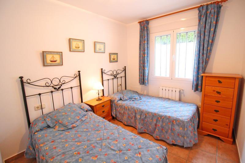 Bungalows Puerta Del Sol Unitursa 칼페 외부 사진